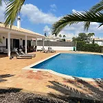 Ben - Private Pool Garden, Sun Day البوفيرا