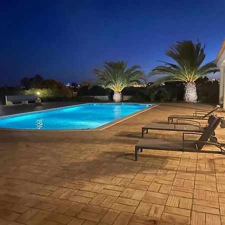 Ben - Private Pool Garden, Sun Day * Albufeira